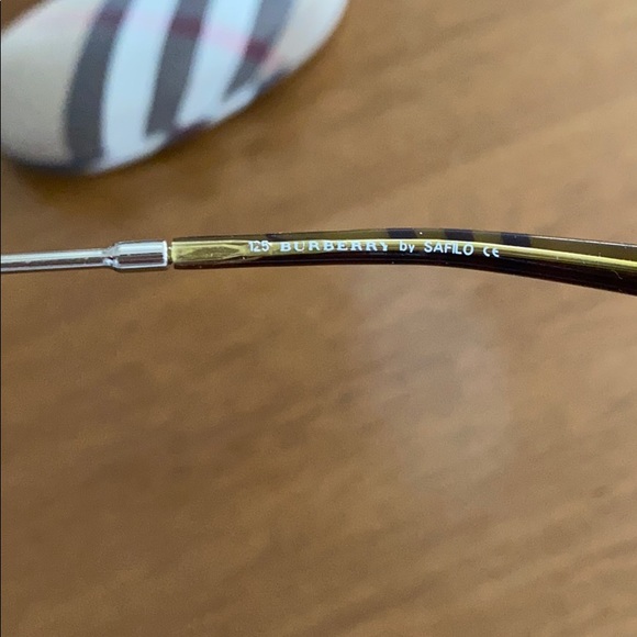 Burberry sunglasses - Picture 5 of 8